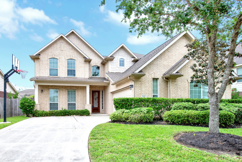 REAL ESTATE PHOTOGRAPHY EXTERIOR enchant3d